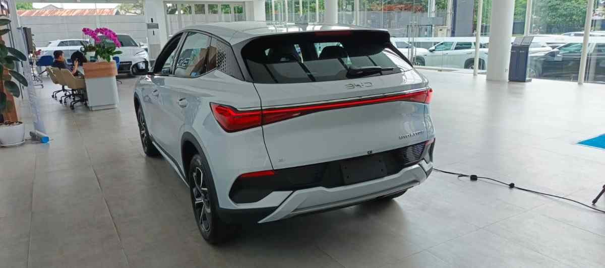 atto 3 facelift putih
