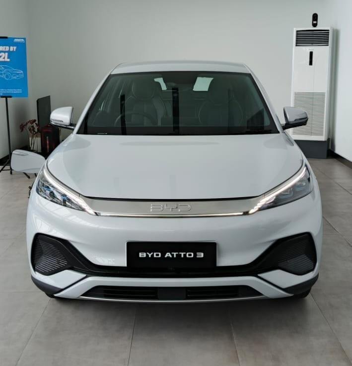 atto 3 facelift putih