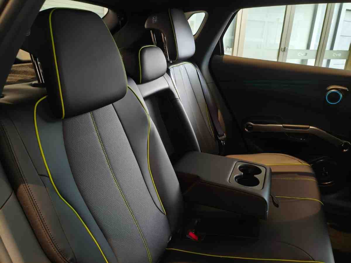interior atto 3