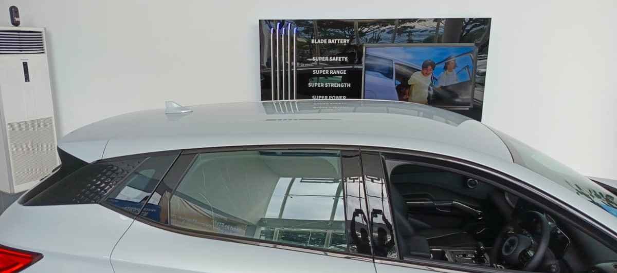 atto 3 facelift putih